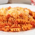 Receta de Pasta con pollo y verduras al horno