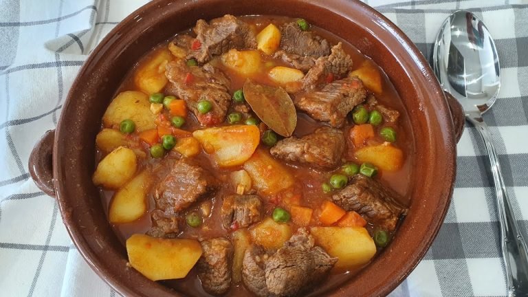 Receta de Guiso de patatas con carne