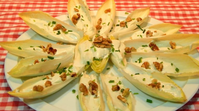 Receta de Endivias con Salsa Fria de Roquefort
