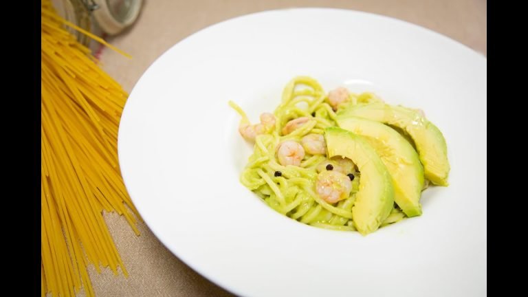 Receta de Ensalada de pasta con aguacate