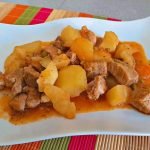 Receta de Costillas de res con patatas fritas