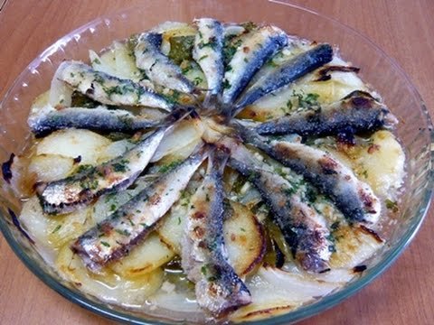 Receta de Sardinas al horno con patatas y cebolla