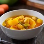 Receta de Salm&oacute;n a la plancha con salsa de yogur