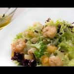 Receta de Ensalada con pi&ntilde;a y langostinos deliciosa
