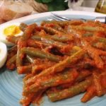 Receta de Garbanzos fritos con patatas y huevos