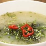 Receta de Sopa de nopales en caldillo de jitomate