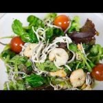 Receta de Ensalada de lechuga con at&uacute;n y nueces saludable