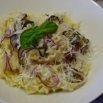 Receta de Pasta con setas y ajos tiernos