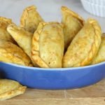 Receta de Patatas rellenas con salchichas