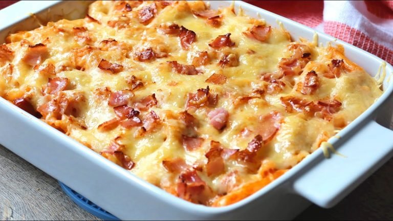 Receta de Macarrones con salchicha y tomate al horno