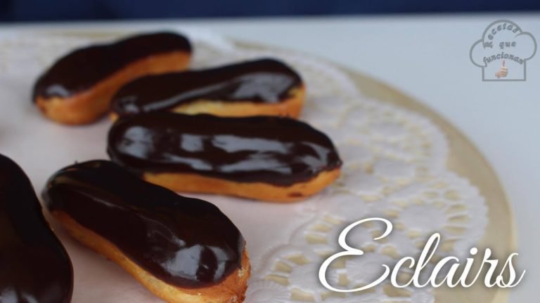 Receta de Eclairs bañados con chocolate