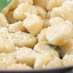 Receta de Espaguetis con champi&ntilde;ones y tomate