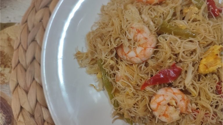 Receta de Fideos de arroz con gambas y verduras