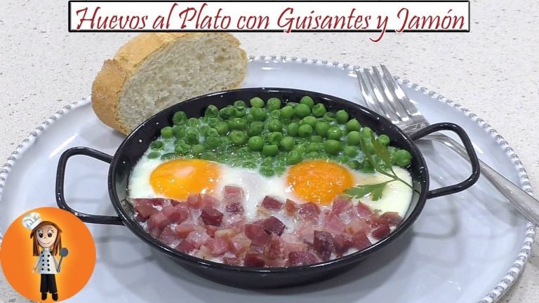 Receta de Huevos al plato con guisantes jamón y tomate