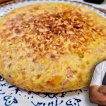 Receta de Tortilla de patatas y gambas jugosa