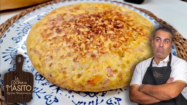 Receta de Tortilla de patatas con cebolla y puerro