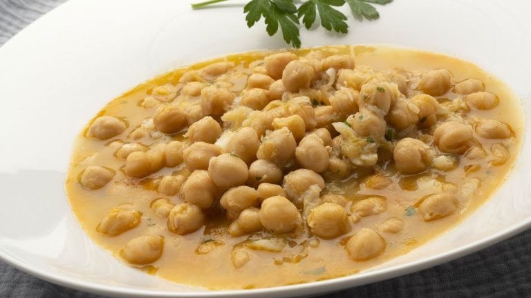 Receta de Garbanzos con bacalao olla rapida