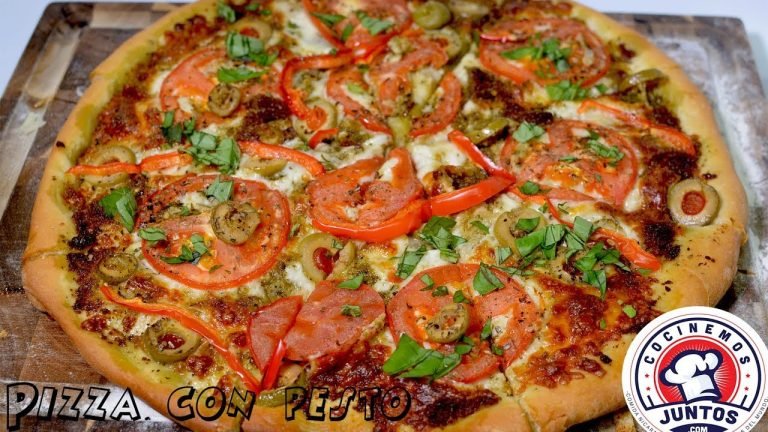 Receta de Pizza vegetal con pesto