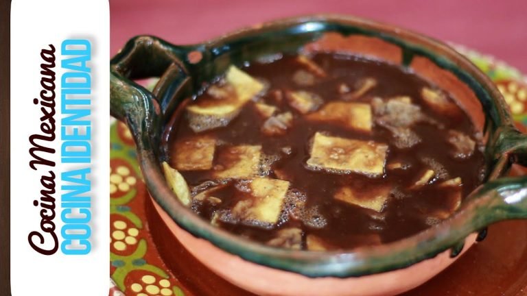 Receta de Sopa azteca con frijoles