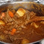 Receta de Costillas de res con patatas fritas