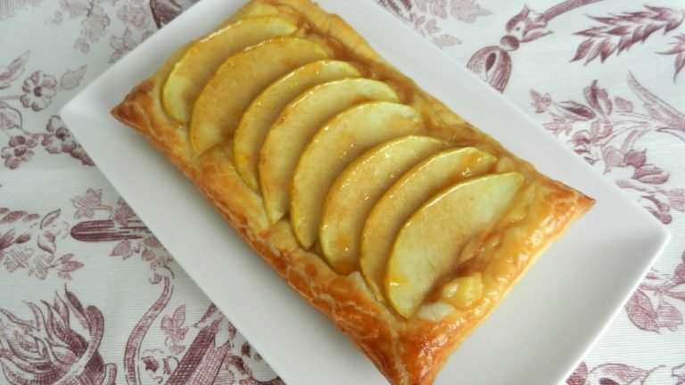 Receta de Tarta de manzana hojaldre y crema pastelera