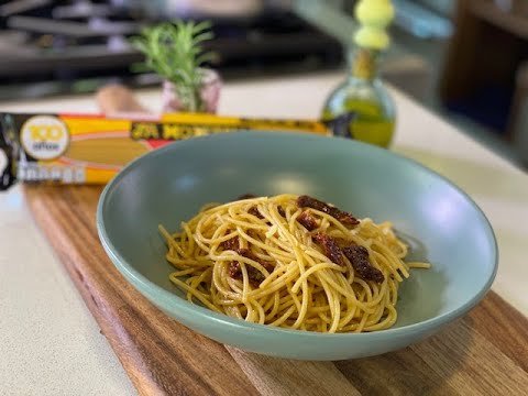 Receta de Espaguetis con tomate al romero