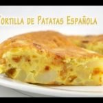 Receta de Tortilla de patatas con cebolla y puerro