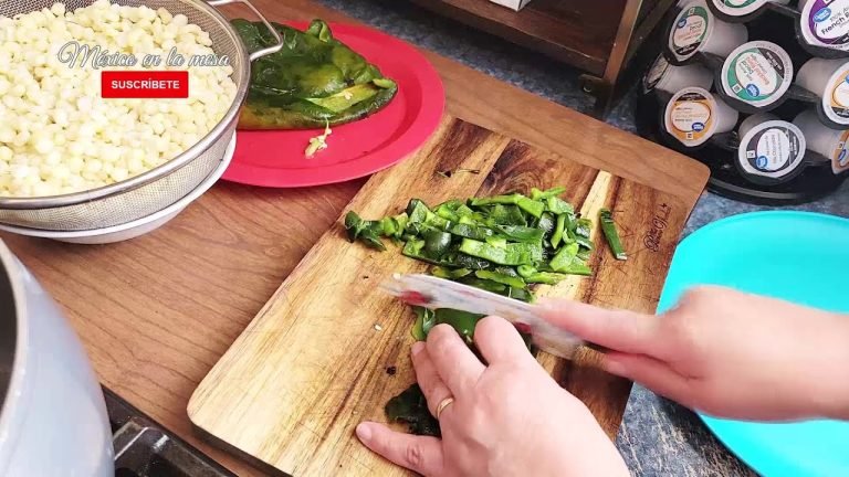 Receta de Sopa mexicana de elote y rajas