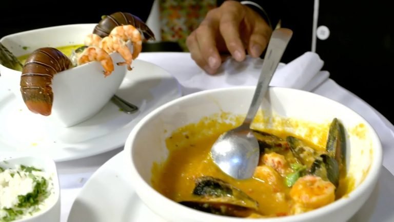 Receta de Sopa de mariscos con leche de coco